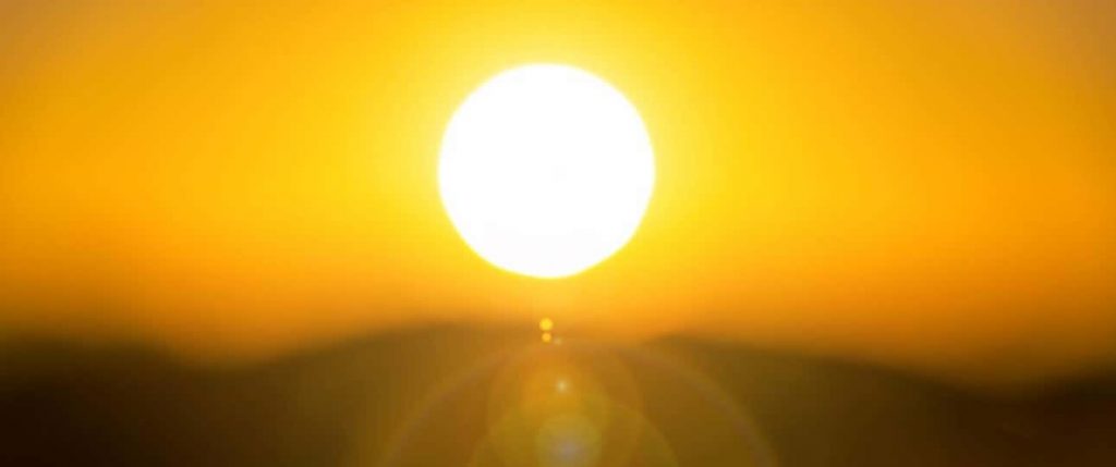 করোনায় মৃত্যুর সঙ্গে সূর্যের আলোর যোগসূত্র পেয়েছেন গবেষকরা