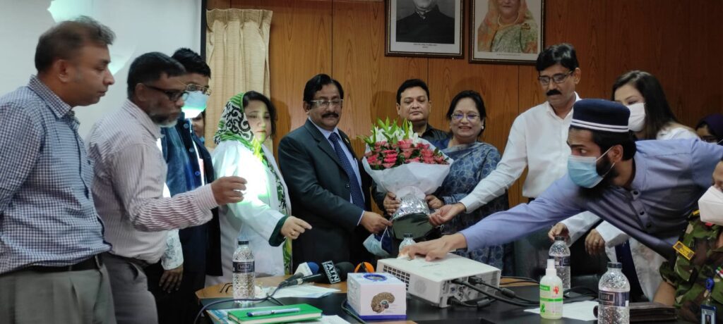 করোনায় স্বজনহারাদের জন্য বিনামূল্যে কাউন্সেলিং ও মানসিক স্বাস্থ্যসেবা ‘কথা বলো কথা বলি’