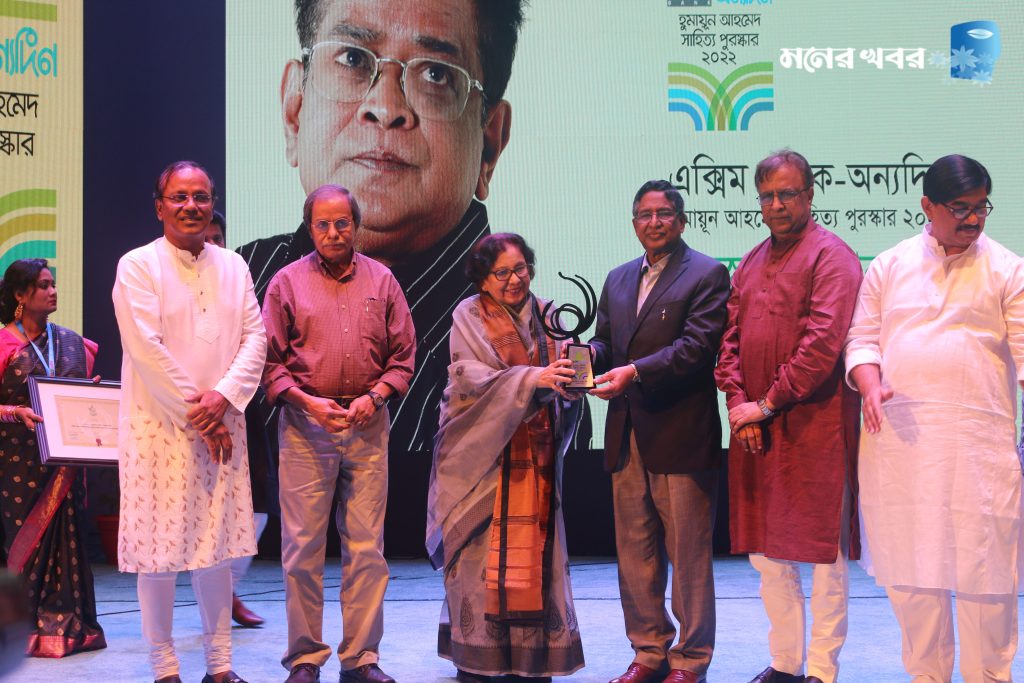 হুমায়ূন সাহিত্য পুরস্কার পেলেন মনোচিকিৎসক অধ্যাপক ডা. আনোয়ারা