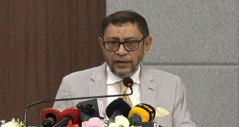মানসিক স্বাস্থ্যসেবায় জনসচেতনতা ও গবেষণায় গুরুত্ব দেওয়ার আহ্বান স্বাস্থ্যমন্ত্রীর